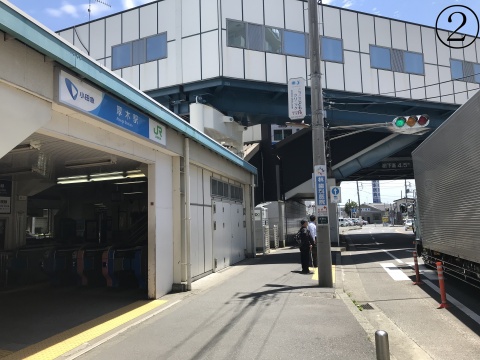 厚木駅（小田急線・JR相模線）の改札口を出たすぐの写真